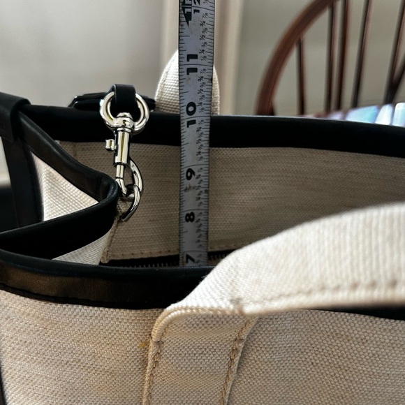 Marc Jacobs THE JACQUARD
MEDIUM TOTE BAG
Non-smoking home 
Excellent condition ! - Picture 8 of 16